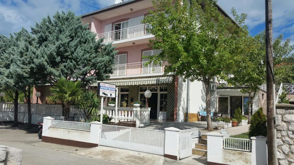 Apartmani Royal Zganec Crikvenica Esterno foto
