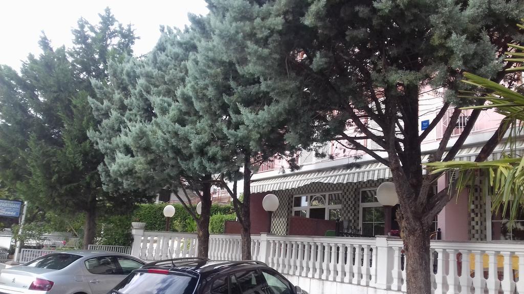 Apartmani Royal Zganec Crikvenica Esterno foto